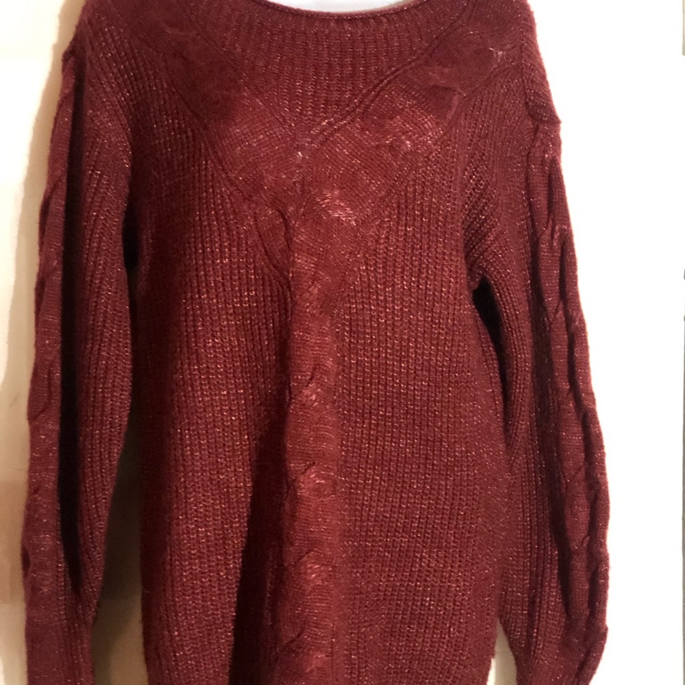 Women's Cable Knit Sweater - Burgundy